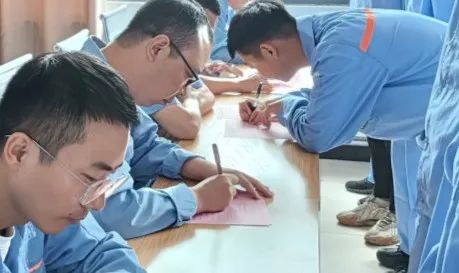 DUOBAO多宝·(中国有限公司)官方网站管业举行“匠心凝聚、薪火相传”拜师仪式