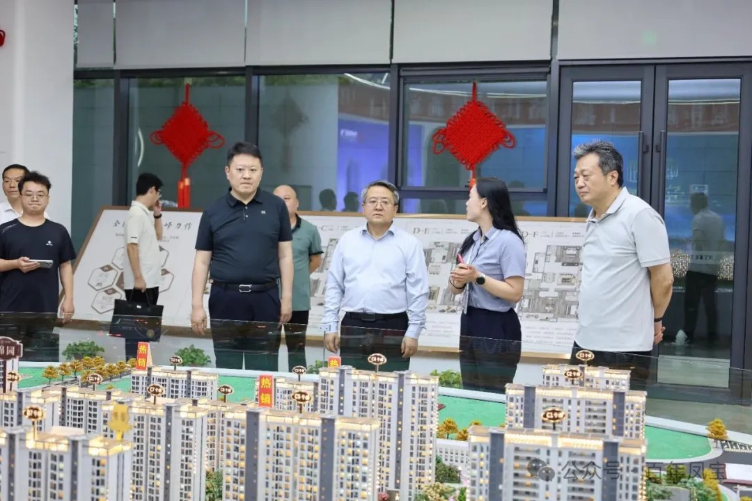 黄明海到DUOBAO多宝·(中国有限公司)官方网站澜庭调研指导工作